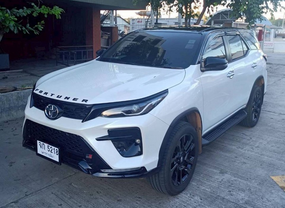 SUV 7 ที่นั่ง