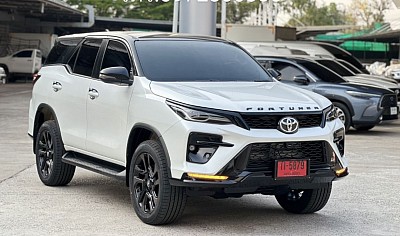 SUV 7 ที่นั่ง